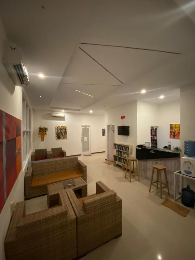 The Packerbox Hostel Batununggul Buitenkant foto