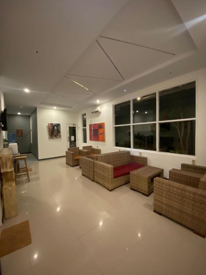 The Packerbox Hostel Batununggul Buitenkant foto